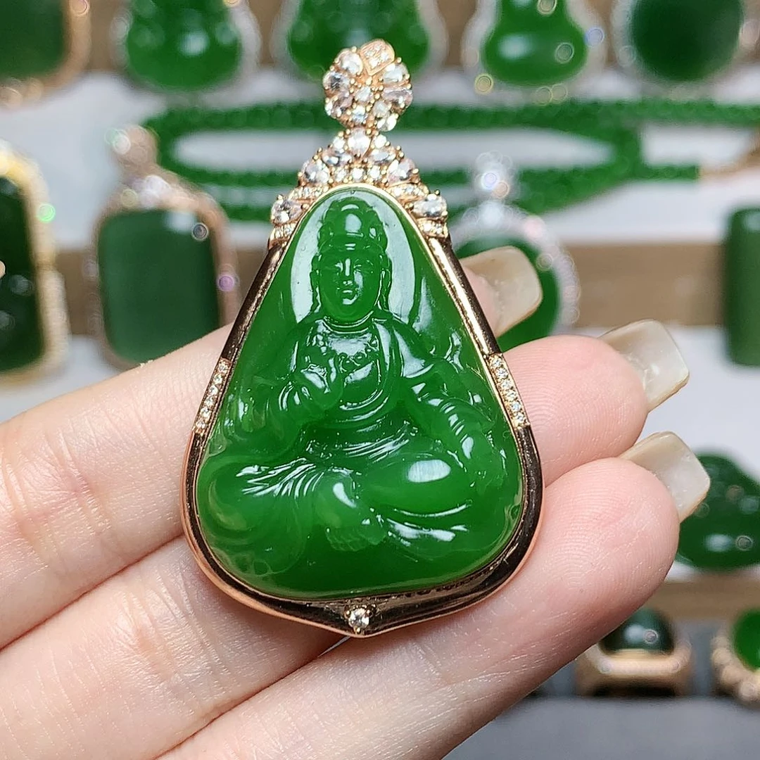 颈饰18K金镶嵌和田玉（碧玉）禅*