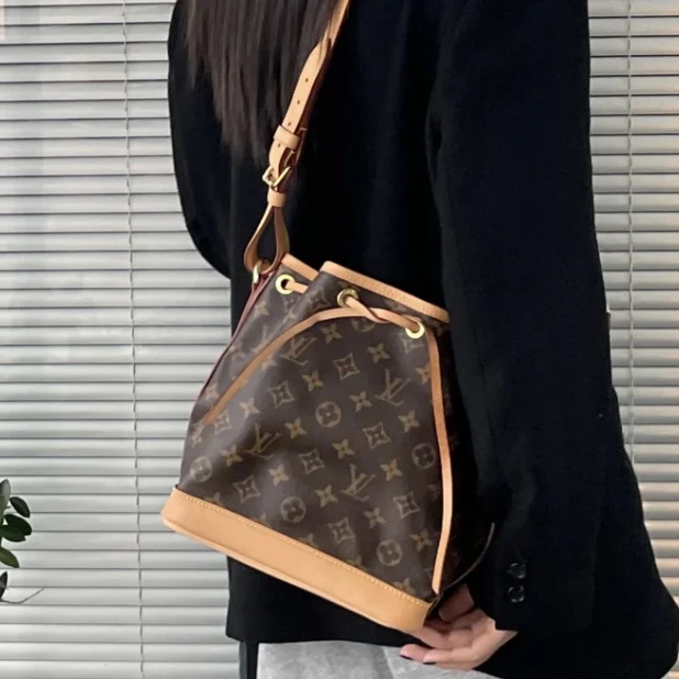 95新 LouisVuitton/路易威登 水桶noe中号全原单肩 奢侈 时尚休闲