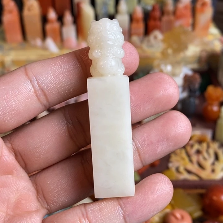 老挝石荔枝白小龙人印章