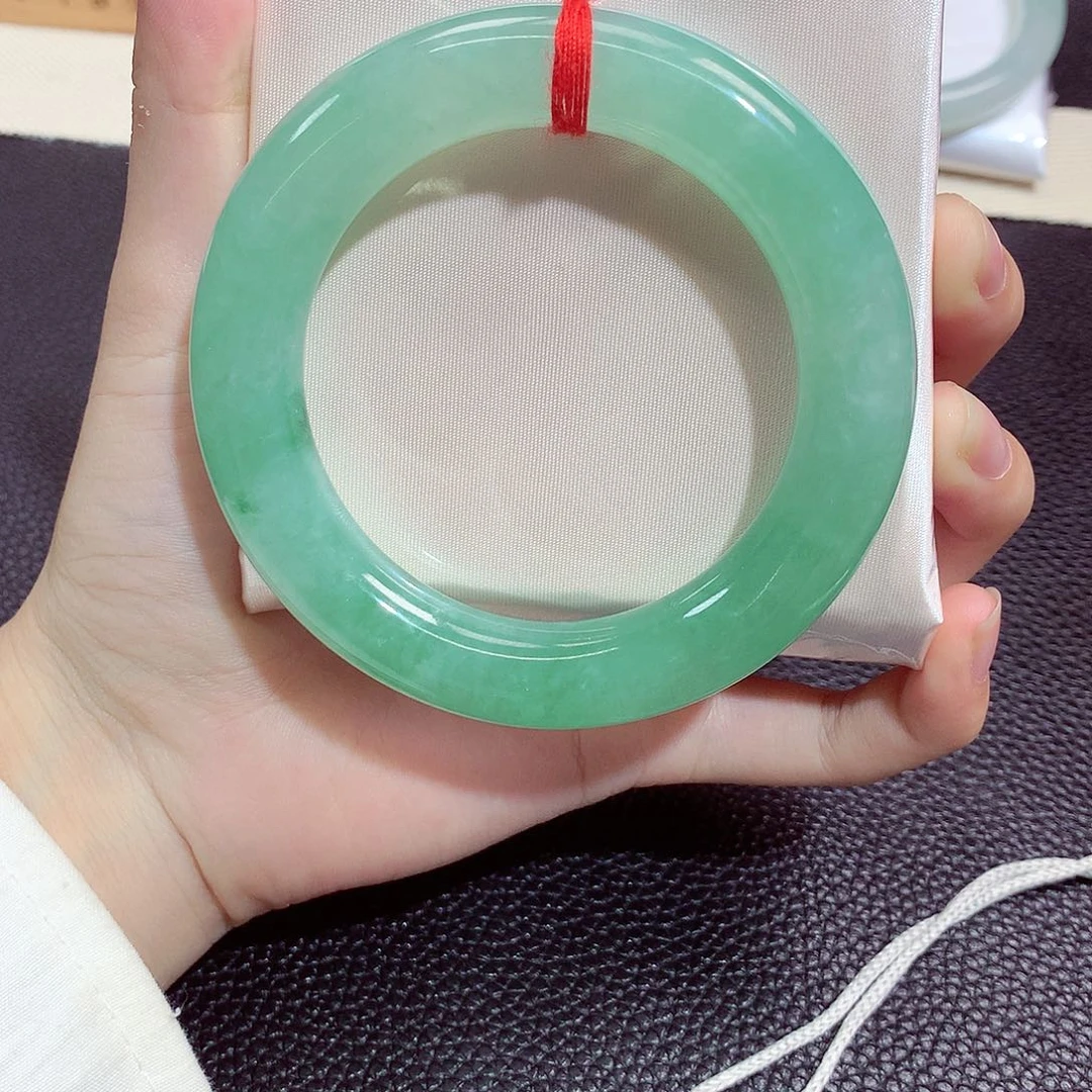 翡翠未镶嵌手镯12802