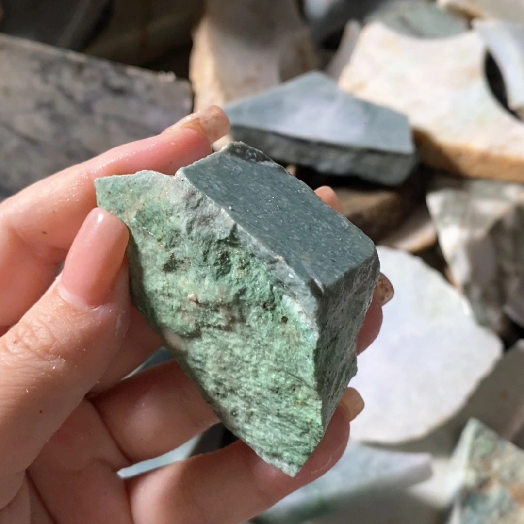 颈饰未镶嵌翡翠天然翡翠