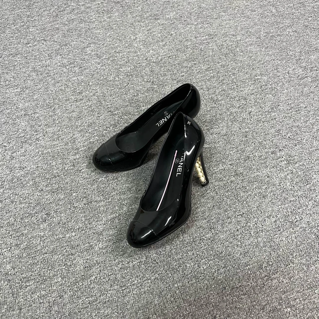 99新 Chanel/香奈儿 chanel黑色珍珠高跟鞋37码