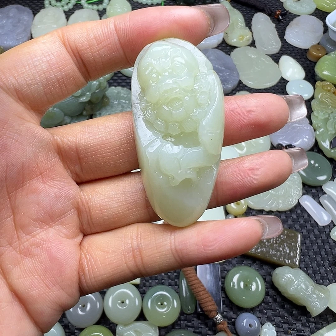 和田玉未镶嵌吊坠(不含链)卡51.8