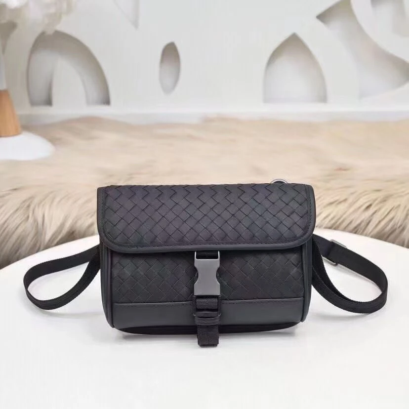 经典包盖黑色方形编织男士斜挎包胎牛皮手机包