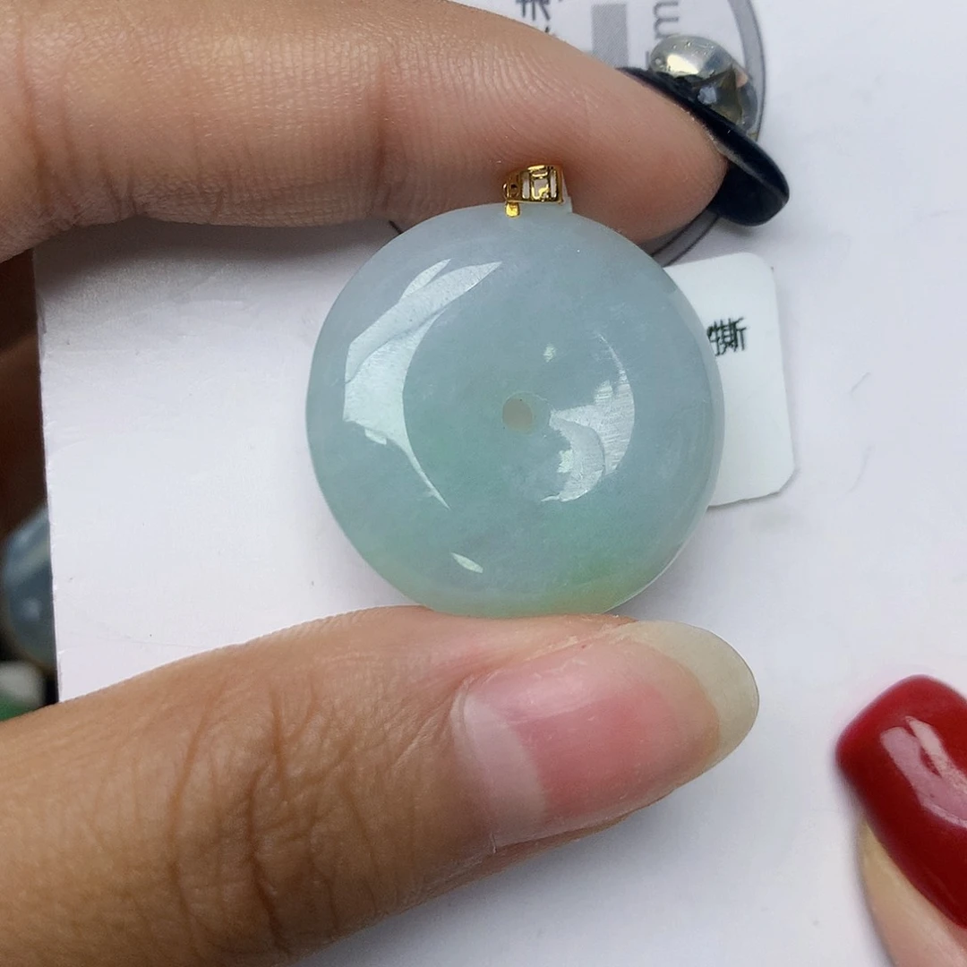 颈饰18K金镶嵌翡翠天然翡翠