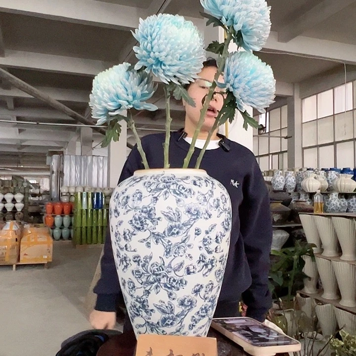 景德镇陶瓷花瓶工厂