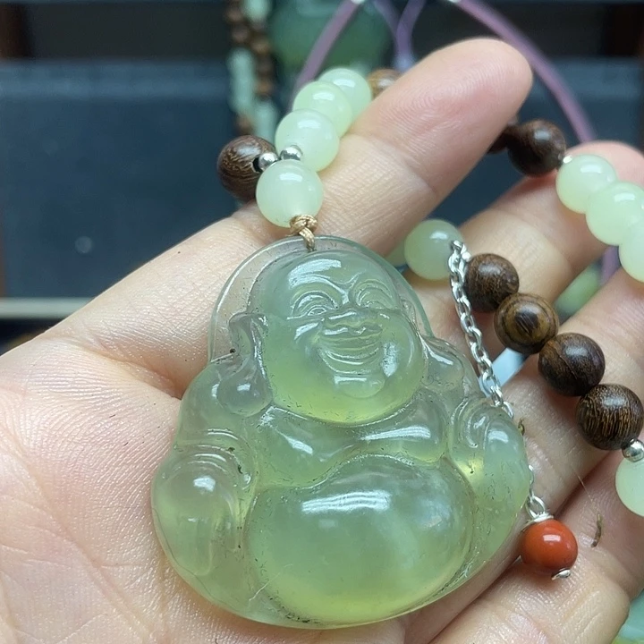 未镶嵌蛇纹石玉颈饰