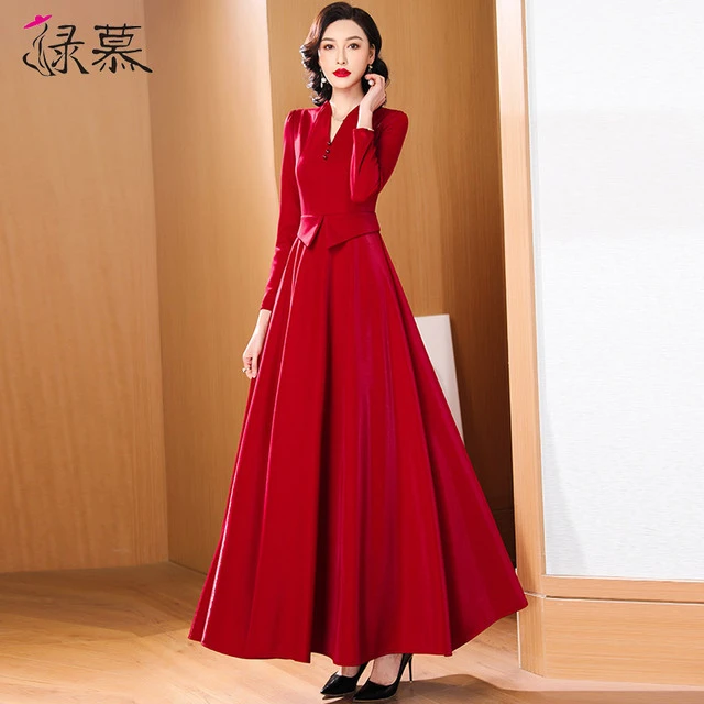 高级感酒红色连衣裙假两件2025春秋女装新款气质V领修身显瘦长裙