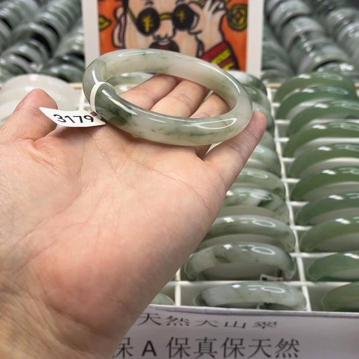 未镶嵌手镯石英岩玉3179