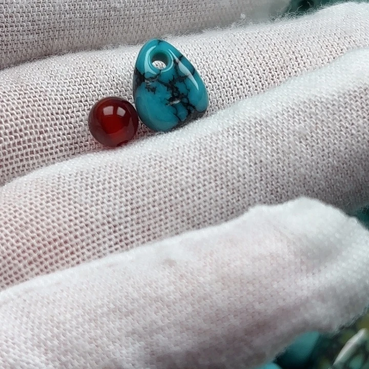 南红玛瑙未镶嵌珠宝奇石