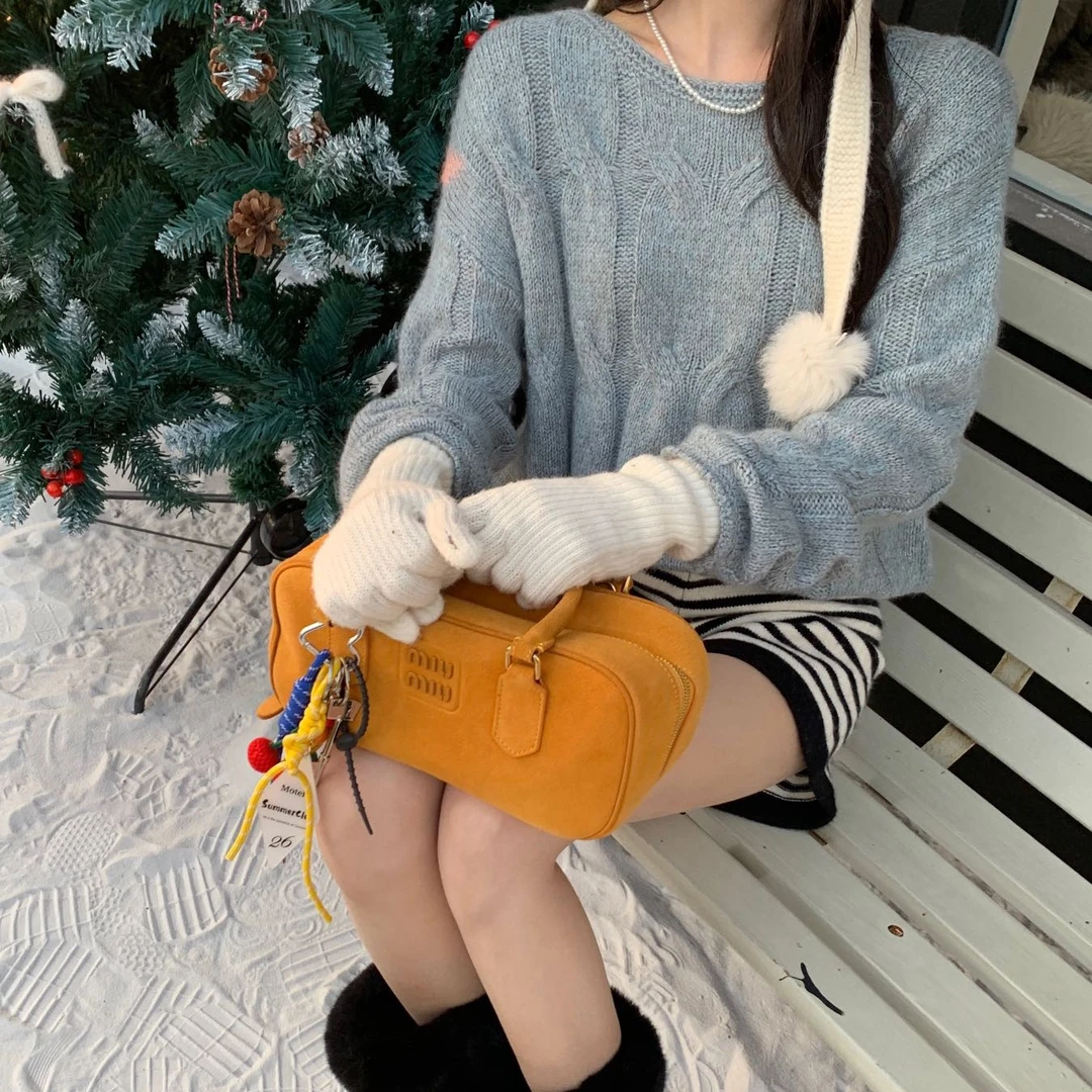 秋季新款圆领套头长袖针织衫慵懒宽松洋气减龄