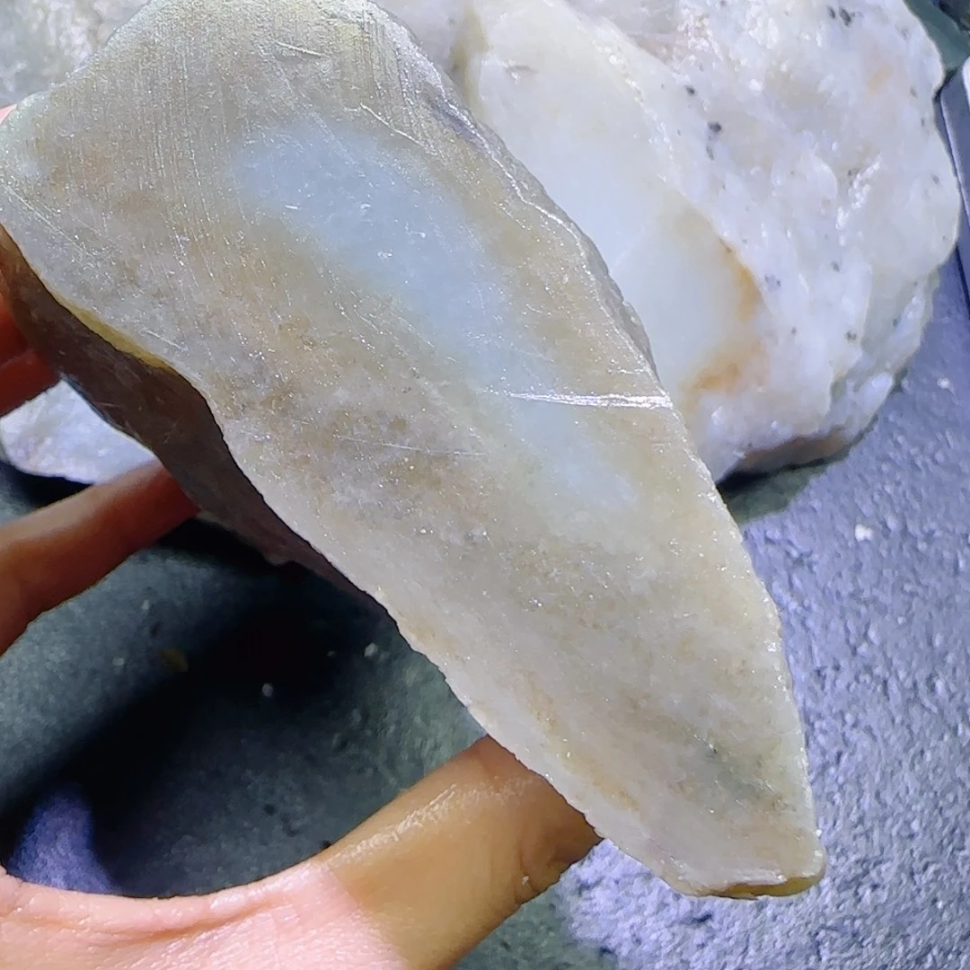 和田玉未镶嵌珠宝半成品