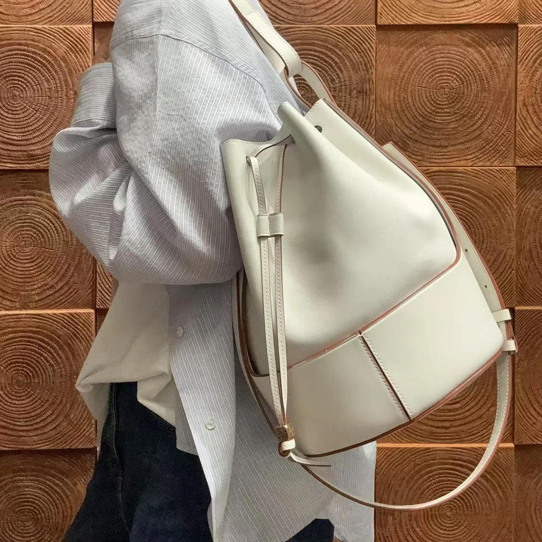 95新 LOEWE/罗意威 【蕾】6RQ808 白色水桶气球包