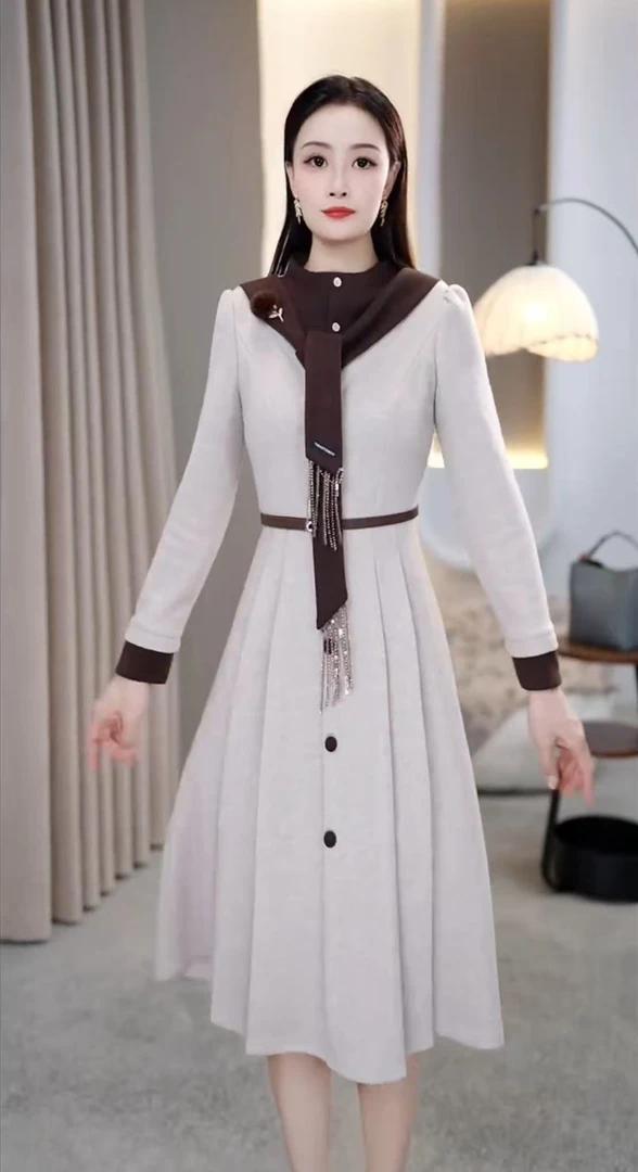 [依铭服饰] X377 #  2025 新款 修身 收腰 显瘦  连衣裙