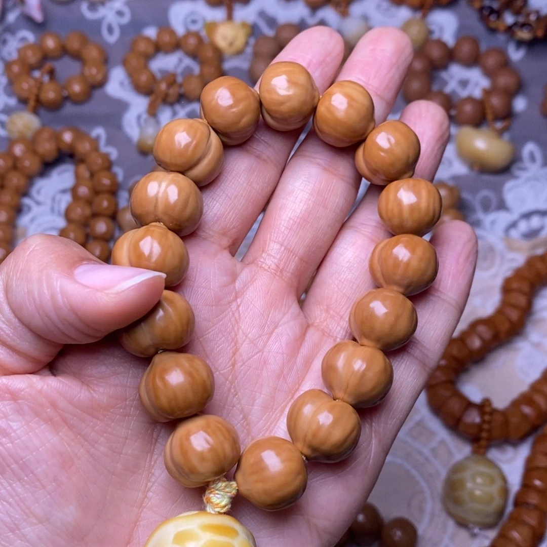 把件猴头核桃柯基屁桃龟甲