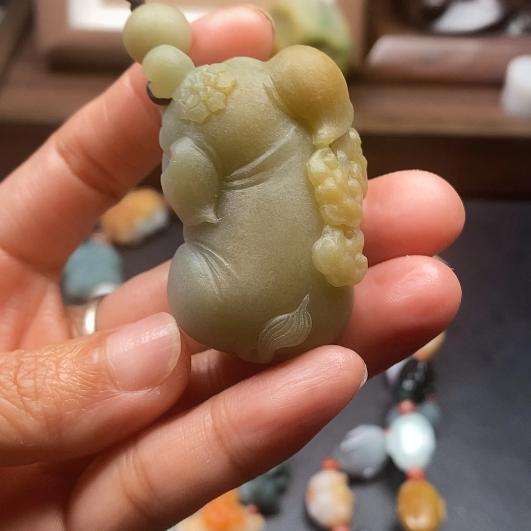 东***岸定制翡翠未镶嵌毛货抛光