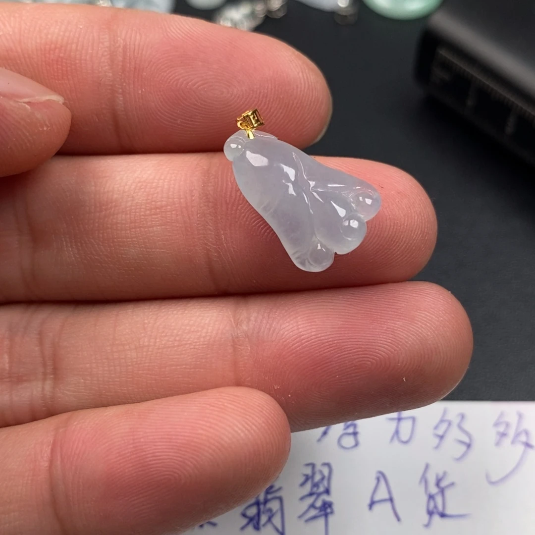 颈饰18K金镶嵌翡翠