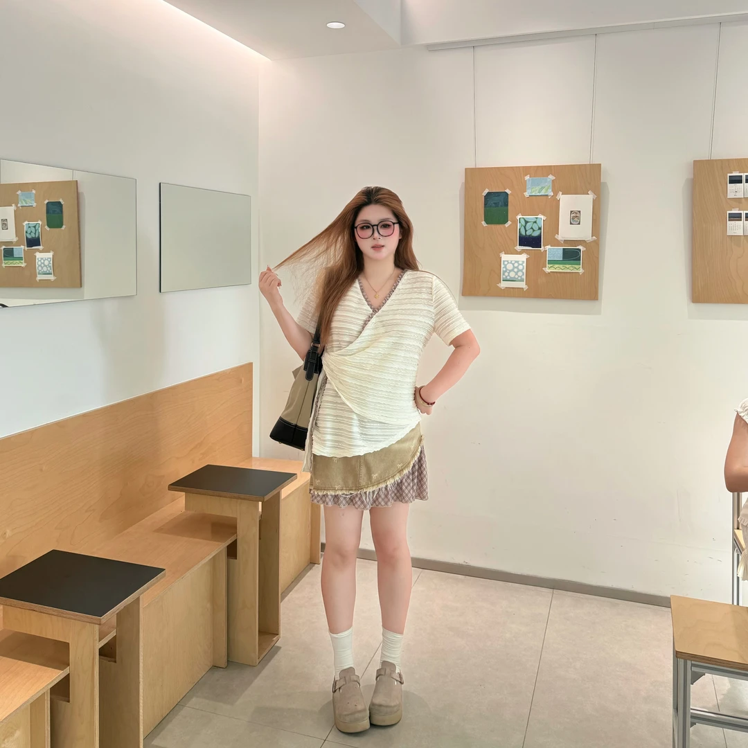 维维&南岛风特大码女装巨显瘦200斤拼接撞色V领短袖T恤上衣ZWW697