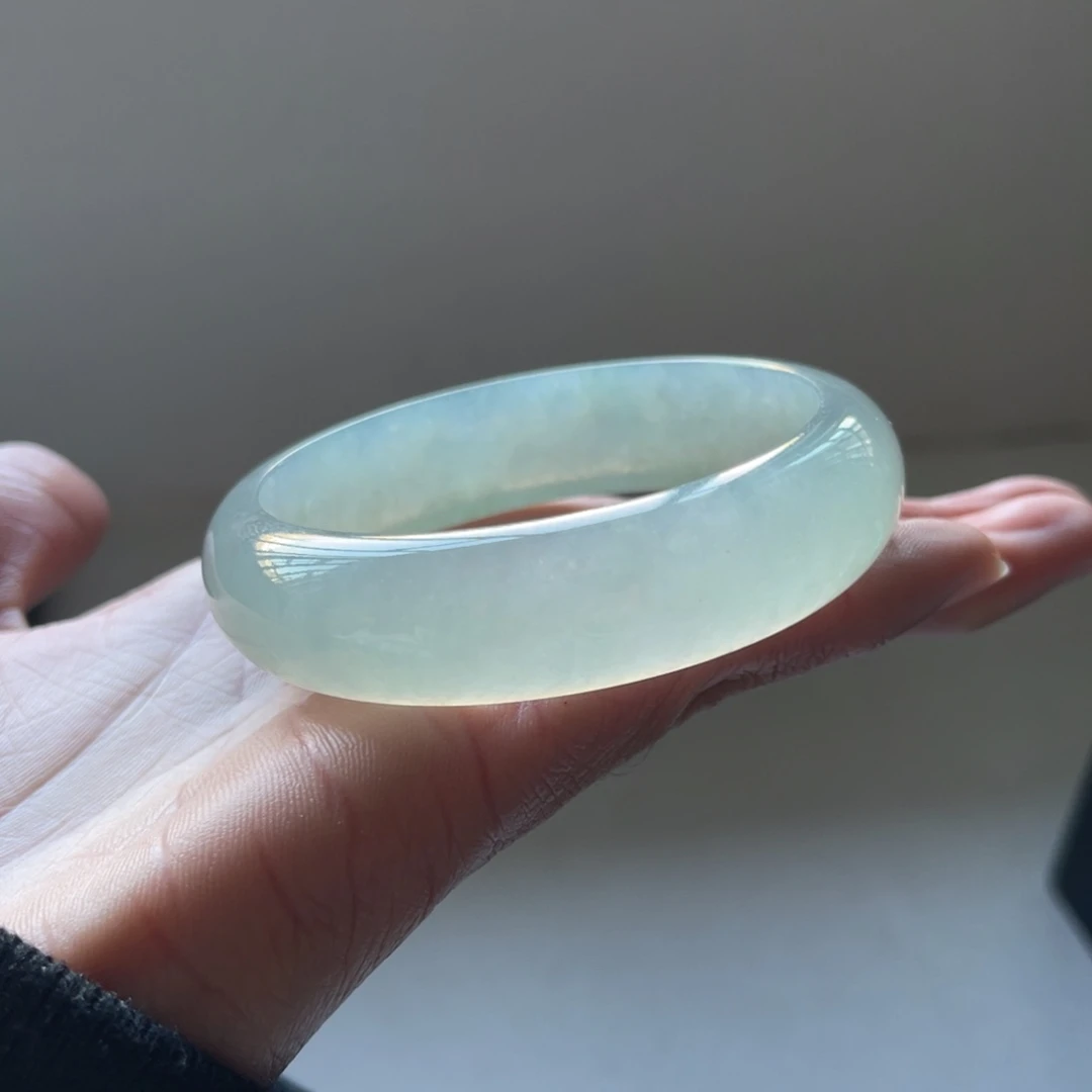 翡翠未镶嵌手镯57圈三天鉴赏期