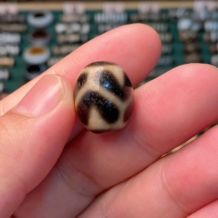 未镶嵌玛瑙/玉髓珠宝半成品痕*