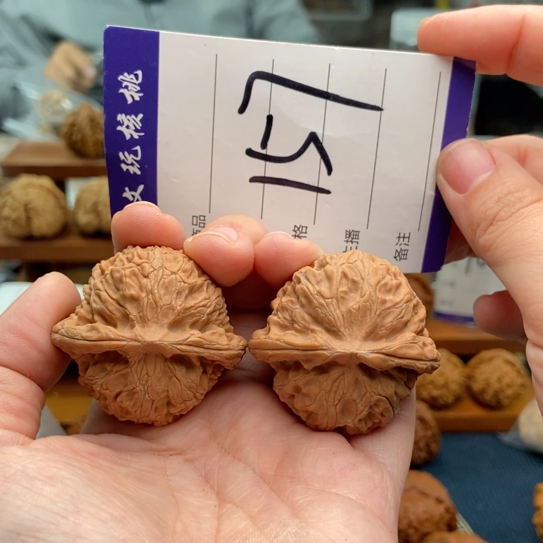 文玩核桃吊坠41宫灯