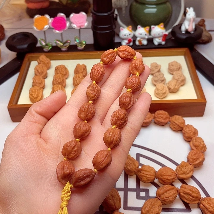 文玩核桃手串s****哥小核桃手串