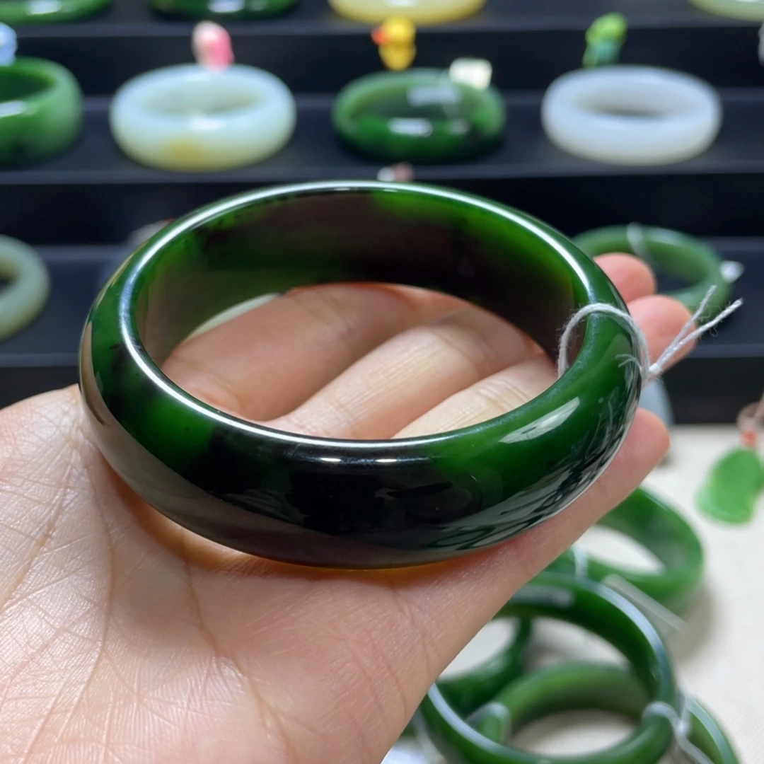 和田玉（碧玉）未镶嵌手镯俄碧辣绿冰底聚红皮轮胎镯