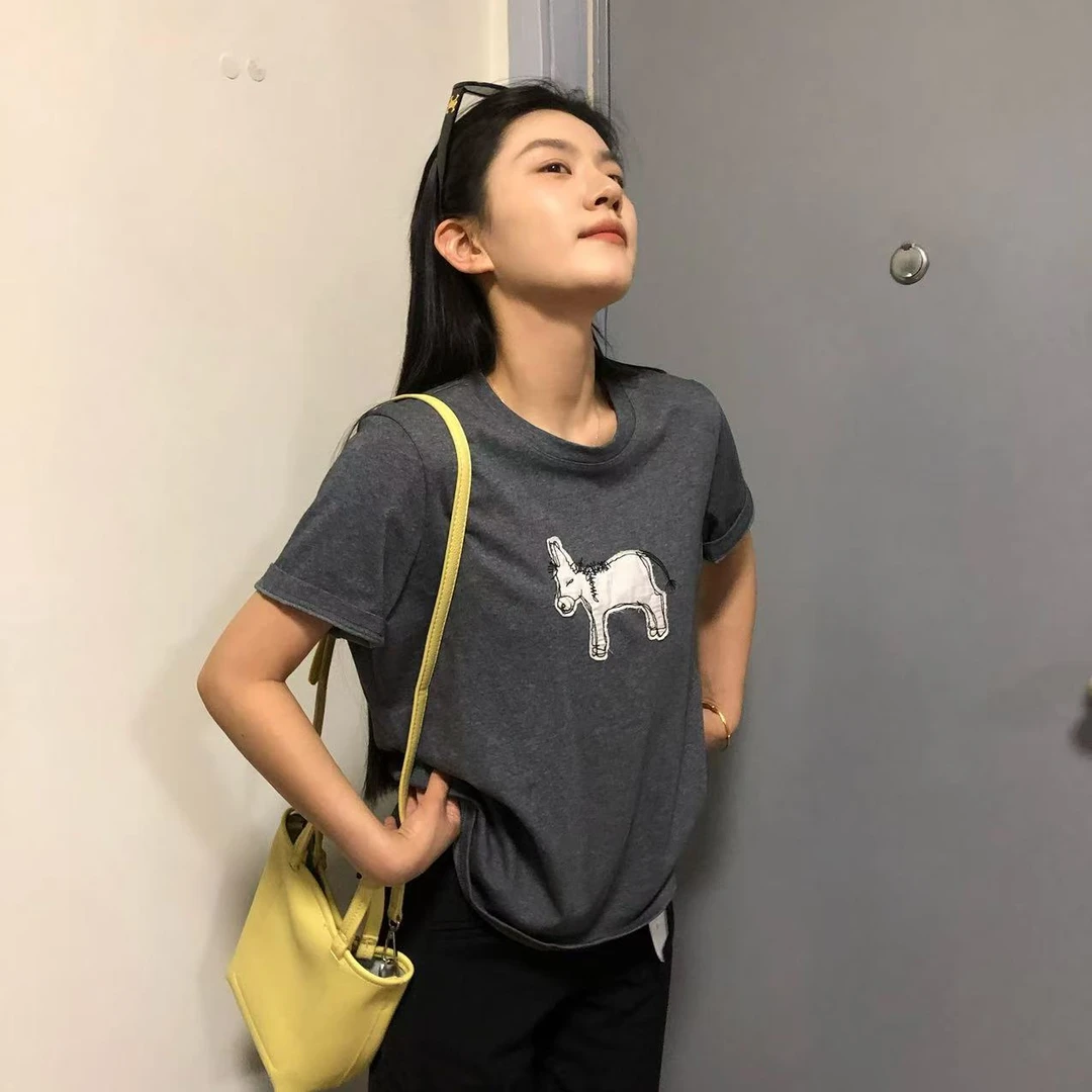 宁宁|圆领小马T恤