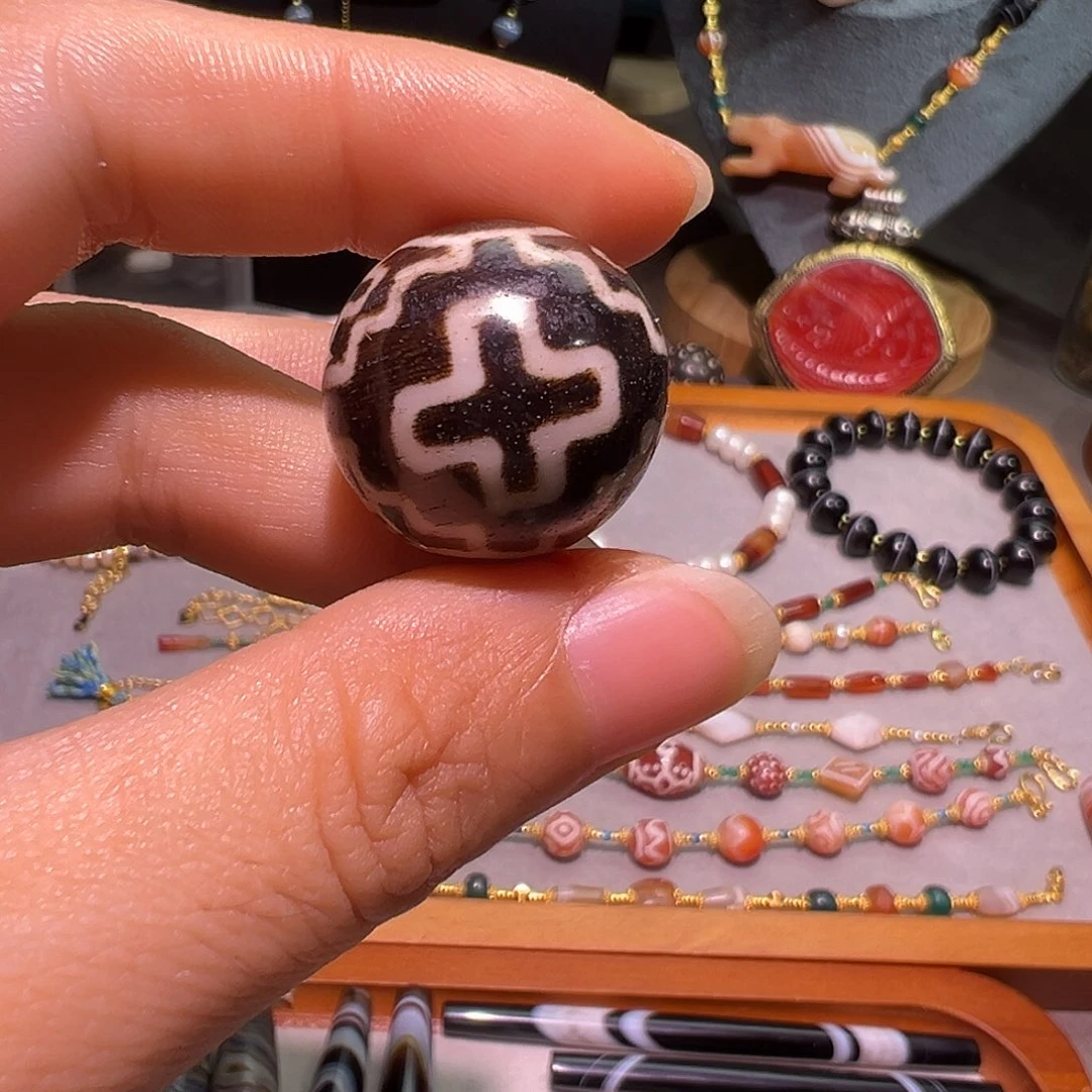 老***袁树脂制品邦提克佩珠