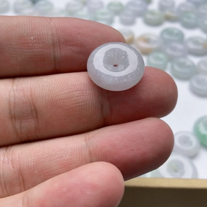 翡翠未镶嵌颈饰a