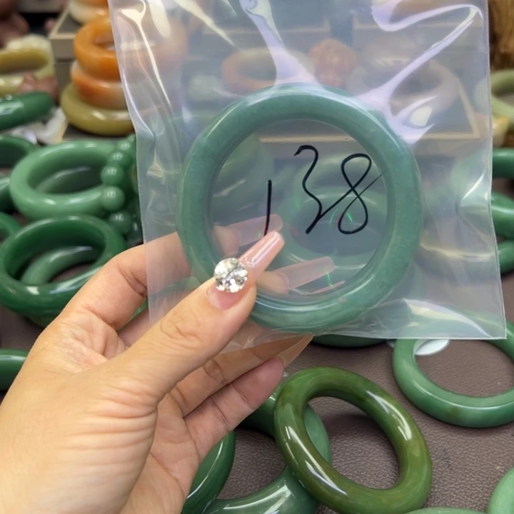 石英质玉手镯未镶嵌开*心