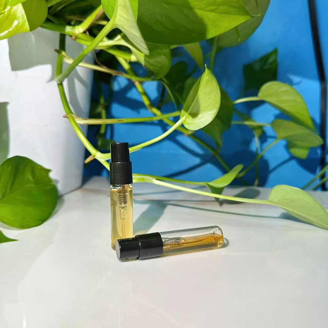 【主播推荐】2ml新品居家旅游喷瓶按压式分装空高档便携