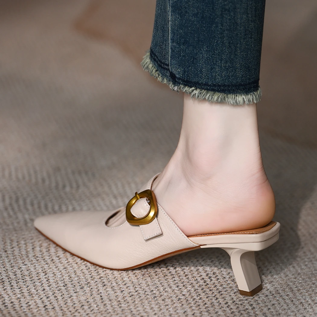 高跟包头拖女2025新款软羊皮外穿法式半拖尖头皮带扣凉拖鞋