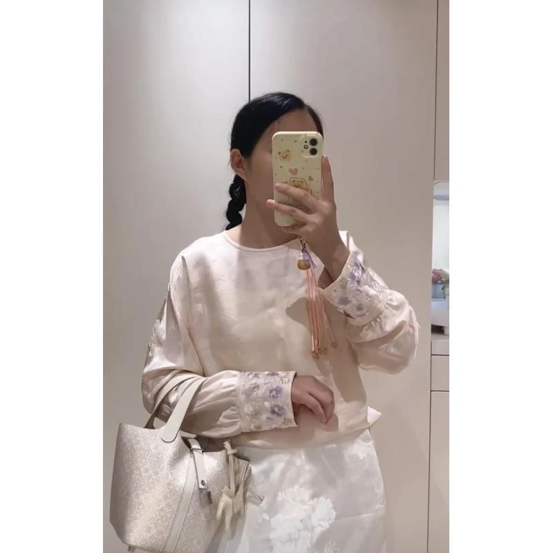 小花家盘扣吊坠袖口刺绣上衣