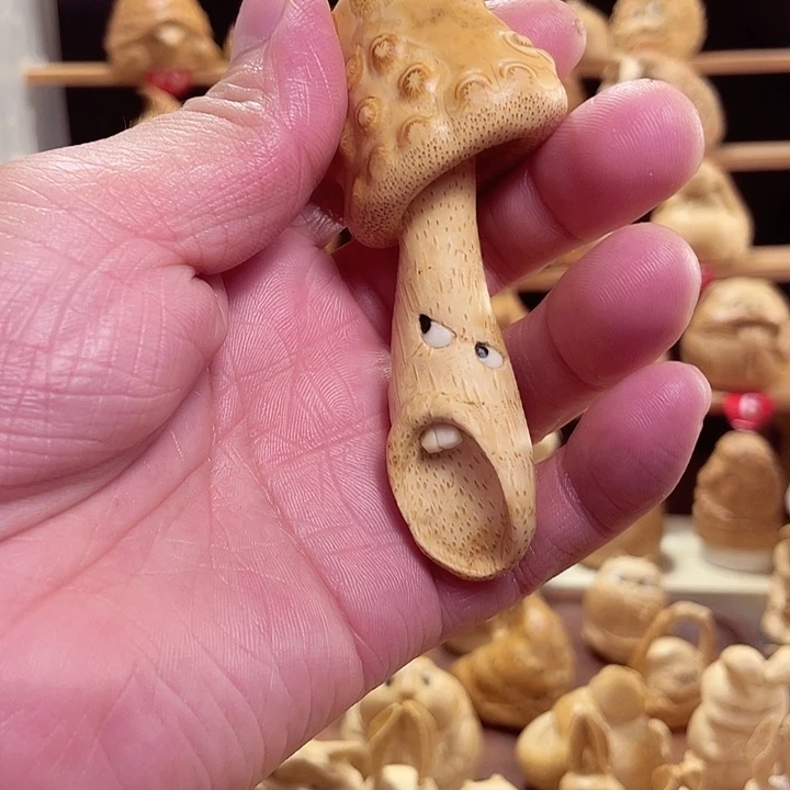 竹竹根雕蘑菇手把件