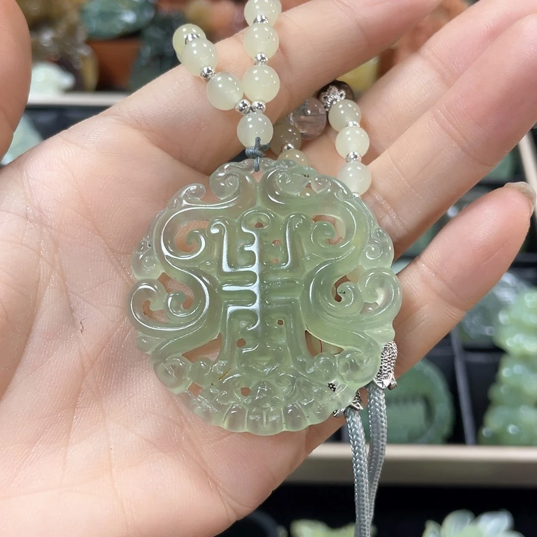 蛇纹石玉颈饰未镶嵌