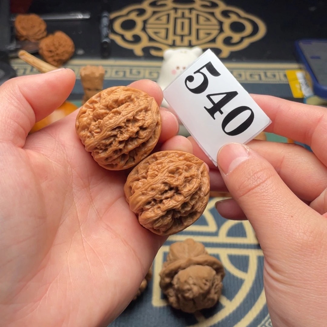 桃核把件33粗筋540号……