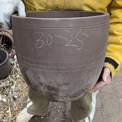 紫砂中国宜兴紫砂花盆，