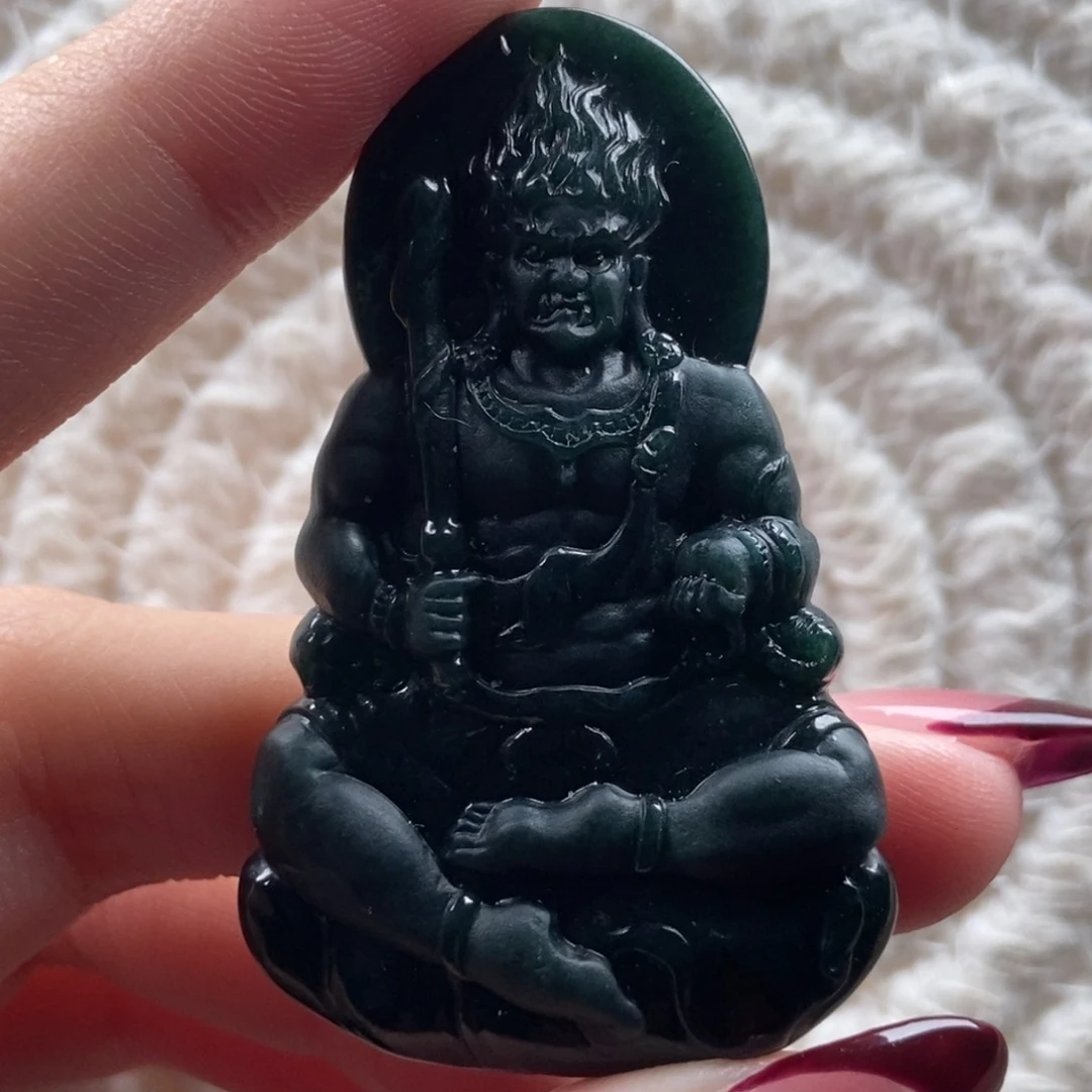 颈饰未镶嵌翡翠不动明王