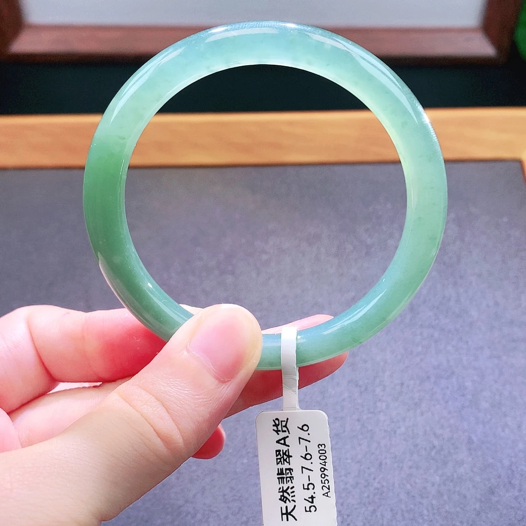 未镶嵌手镯翡翠天然翡翠