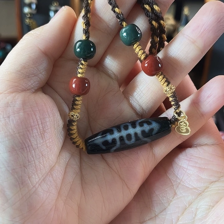 玛瑙/玉髓颈饰未镶嵌合金