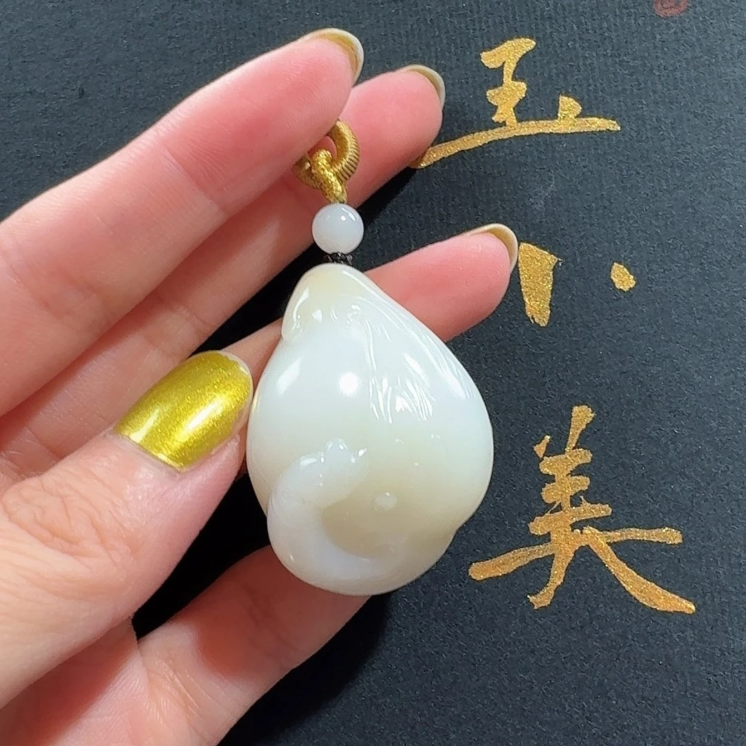 颈饰未镶嵌和田玉米达大师