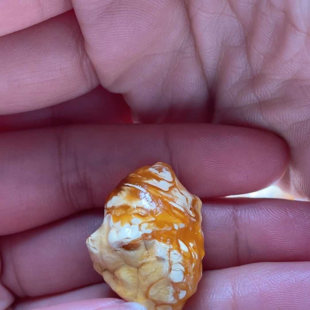 定制琥珀未镶嵌云原石