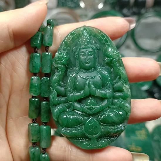 独山玉未镶嵌千手观音