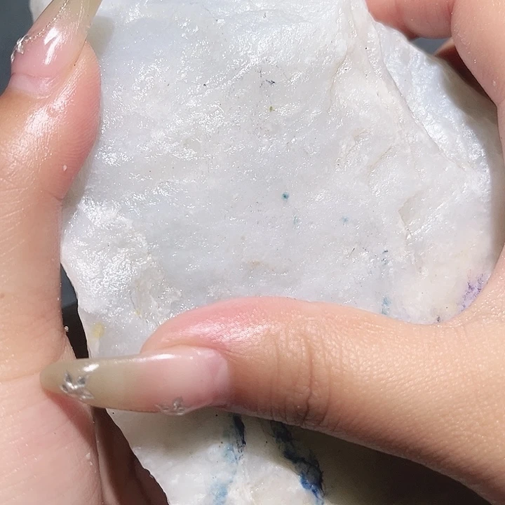 和田玉（糖玉）未镶嵌珠宝奇石