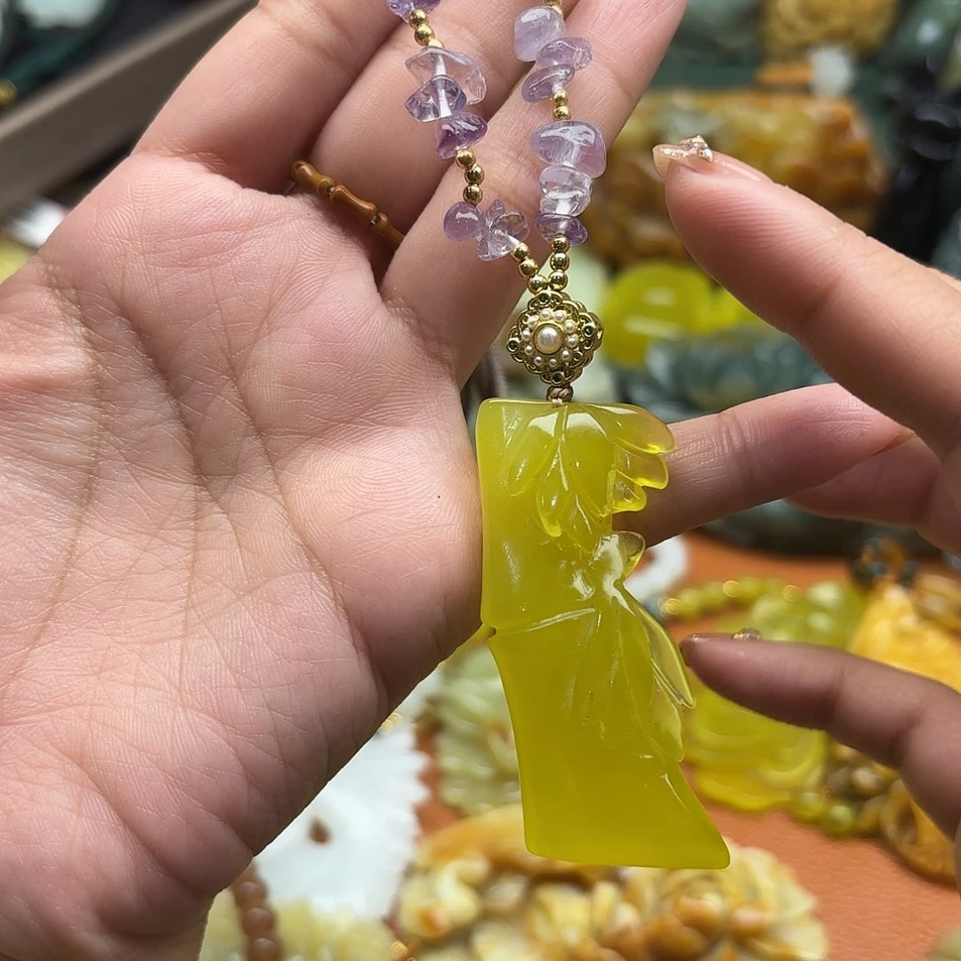 蛇纹石玉未镶嵌吊坠