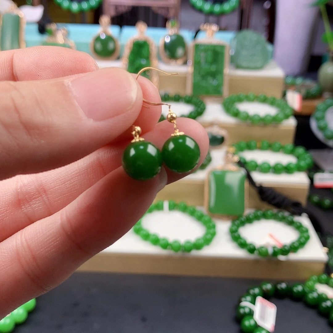 烟***欢和田玉18K金镶嵌耳饰