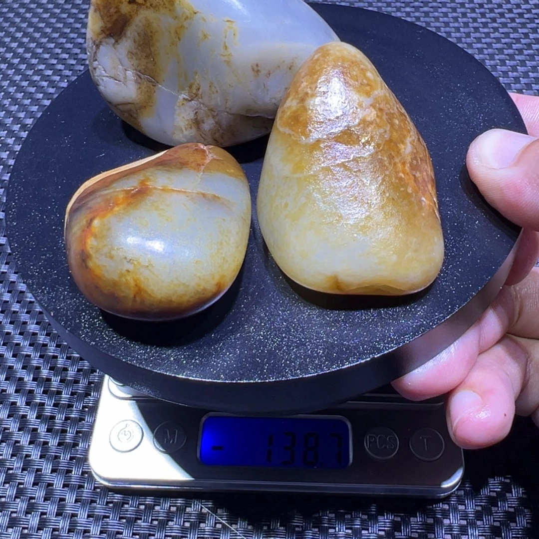 吊坠(不含链)未镶嵌和田玉（子料）329