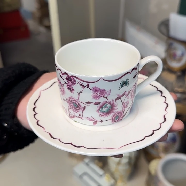 鹿与海陶瓷有限公司