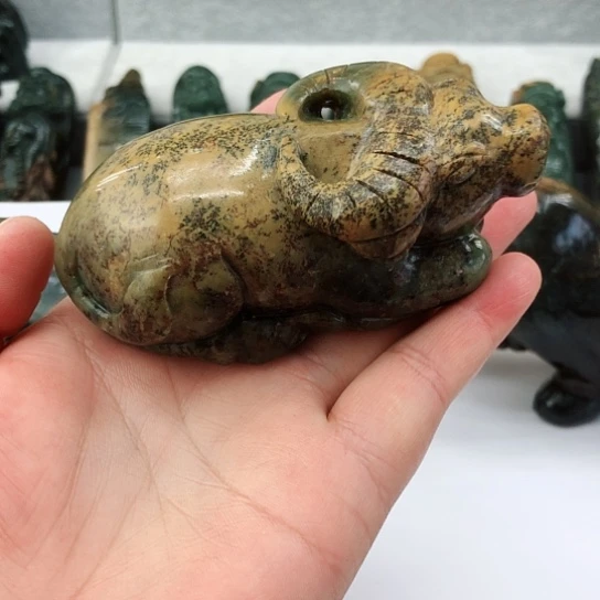 岫岩河磨玉（透闪石质玉）未镶嵌把件久*